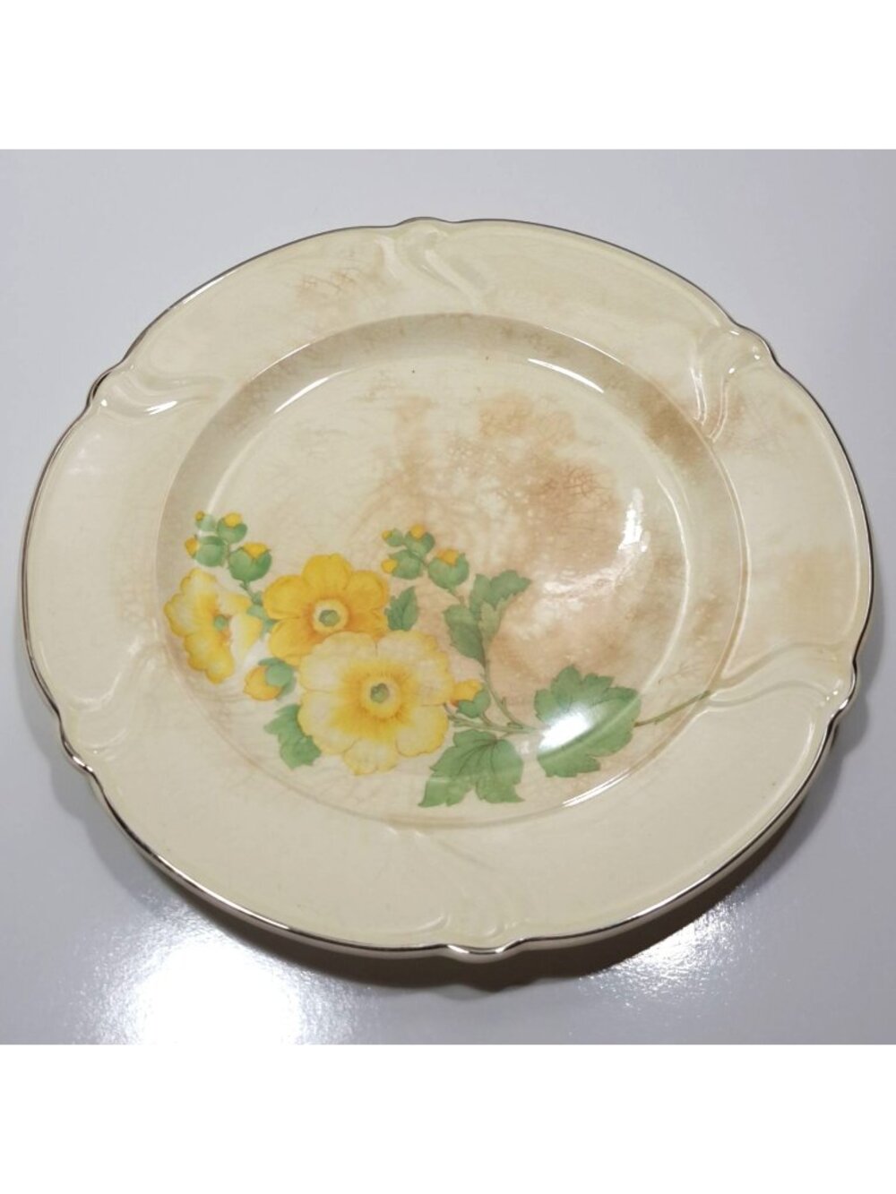 Vintage TS&T Yellow Flower Scalloped Dinner Plate Made In USA 10" Diameter
